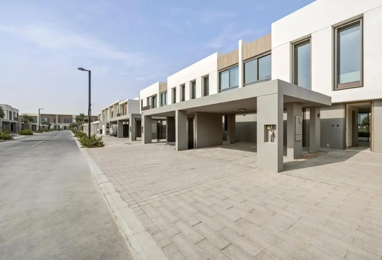 3BR + Maid’s Townhouse | Orania, The Valley | Vacant